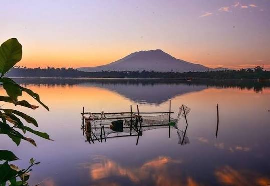 Sampaloc Lake