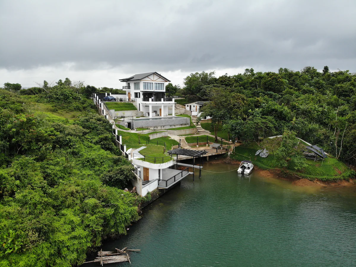 Caliraya Lake